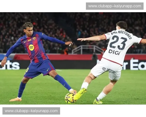 绿茵巅峰的权杖交接：巴萨vs皇马结果背后，是跨越世纪的足球博弈